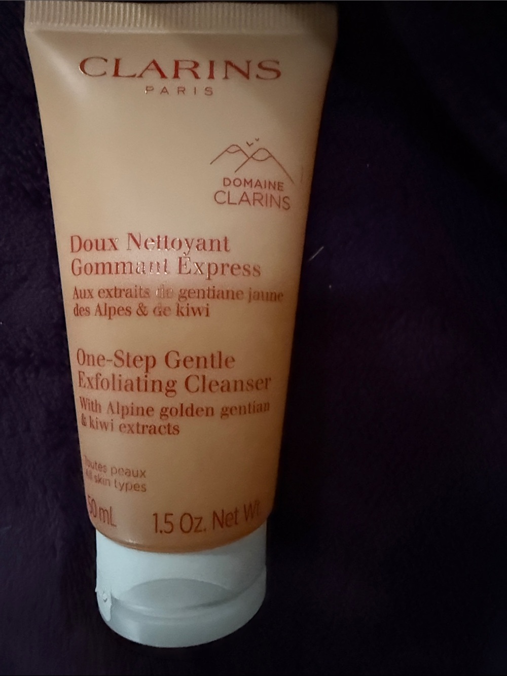 Clarins One-Step Gentle Exfoliating Cleanser - Cream and White